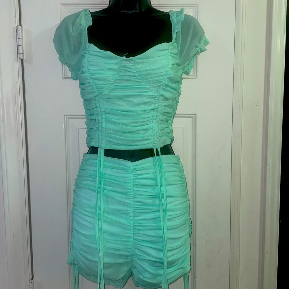 ❗️3 for $21❗️Two piece mint colored set